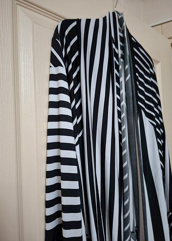 Zebra Desenli Yazlık Hırka - Görsel 4