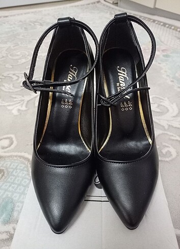 35 Beden siyah Renk Bilekten bağcıklı stiletto