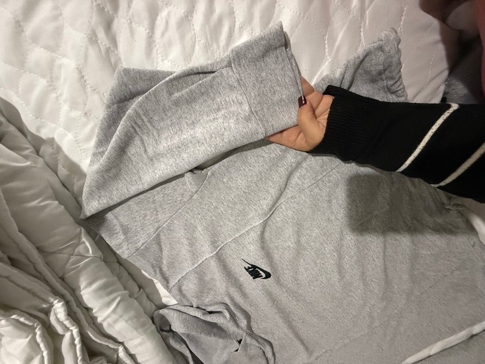 Gri Kapüşonlu Kadın Sweatshirt - Görsel 3