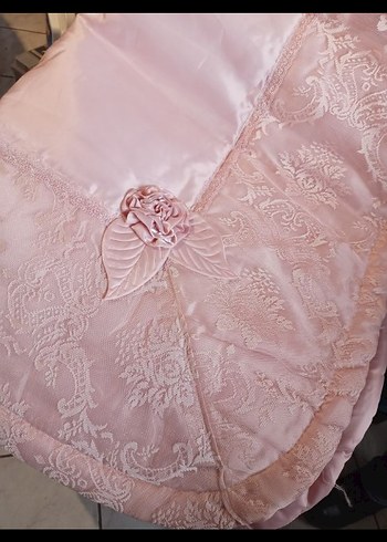 Nakışlı Pembe Yatak Örtüsü - Görsel 5