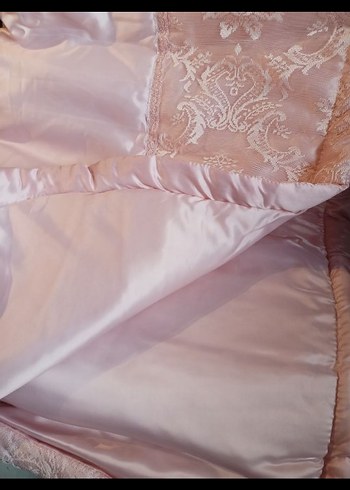 Nakışlı Pembe Yatak Örtüsü - Görsel 6