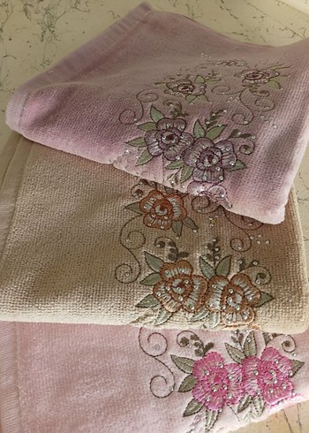 Nakışlı Pembe Havlu Seti - Görsel 3
