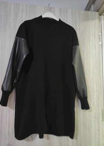 Siyah Deri Detaylı Uzun Kadın Tunik - Görsel 3