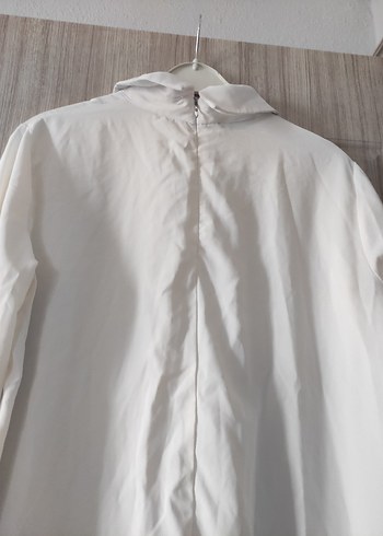 Beyaz Uzun Kollu Minimalist Bluzu - Görsel 8