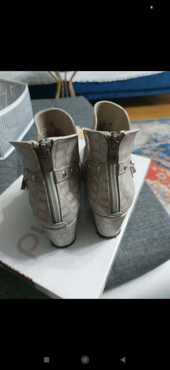 Bej Yılan Desenli Tokalı Kadın Bot - Görsel 3