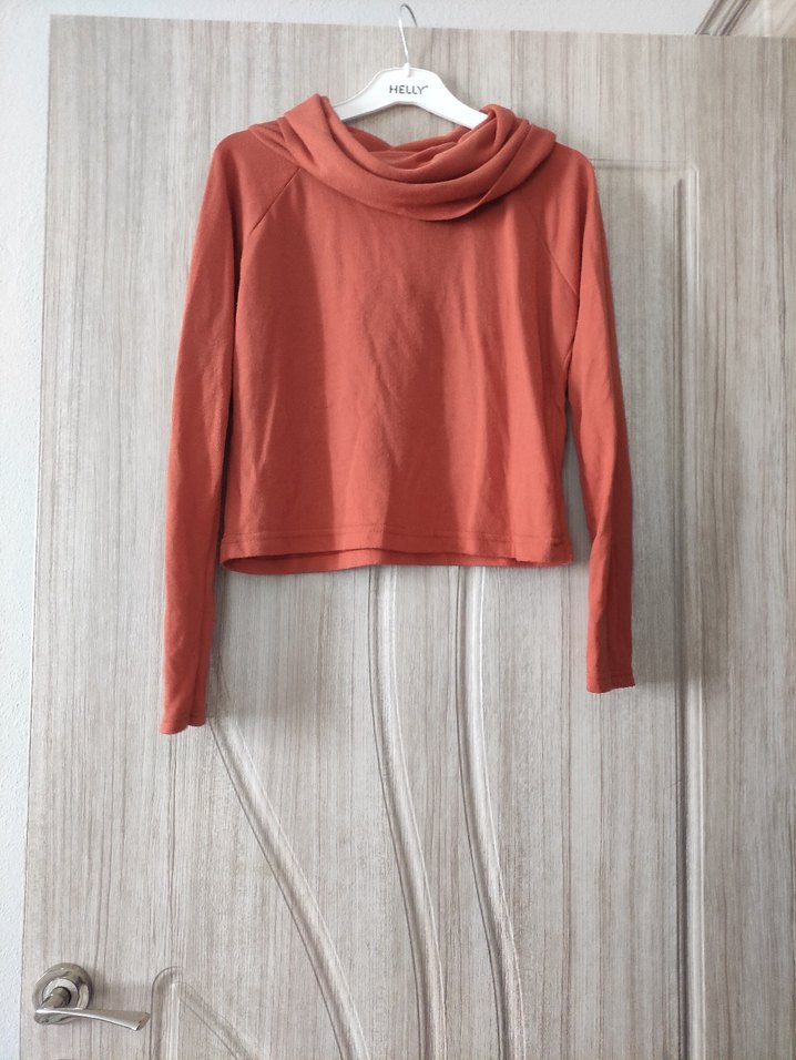 Yumuşak Kumaşlı Salaş Yaka Detaylı Kadın crop kazak - Görsel 4