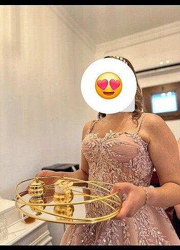 Nişan elbisesi 