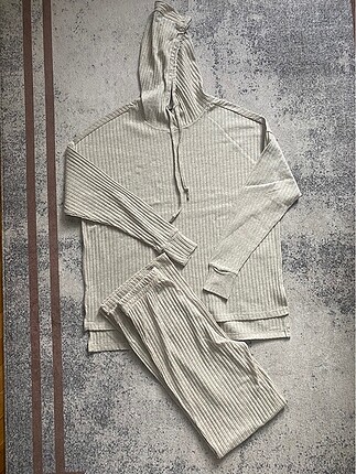 S beden kapüşonlu pijama takımı