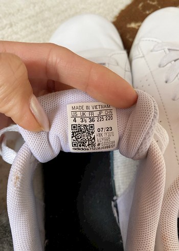 36 Beden beyaz Renk Beyaz Adidas Bağcıklı Kadın Spor Ayakkabı