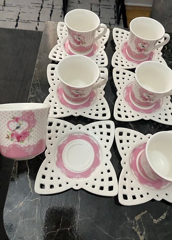 Pembe Desenli 6'lı Fincan ve Tabak Seti - Görsel 4