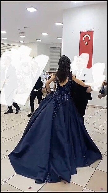 Nişan elbisesi tacı ve küpesiyle birlikte - Görsel 8