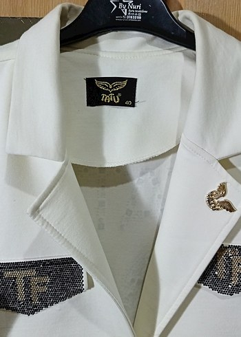 Beyaz Mini Düğmeli Kadın Blazer Ceket - Görsel 2