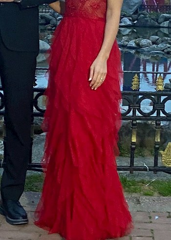 Kırmızı Askılı Uzun Fırfırlı Abiye veya Kına Elbisesi - Görsel 2