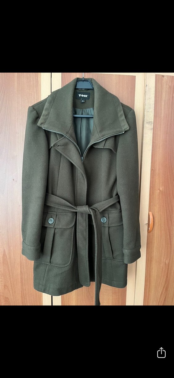 Haki renk düğmeli ve kemerli kaban - Görsel 2