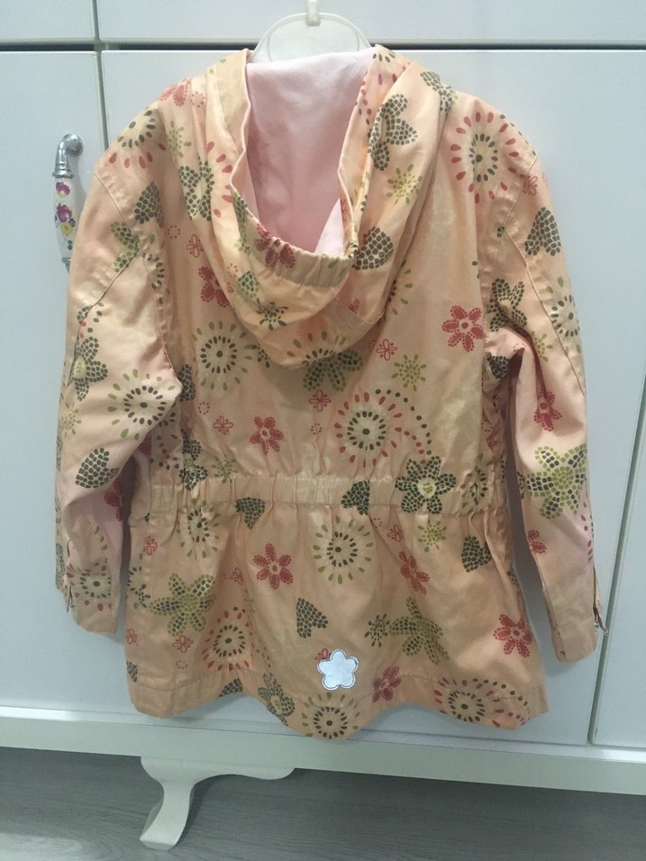 Pembe Çiçek Desenli Kız Yağmurluk - Görsel 2