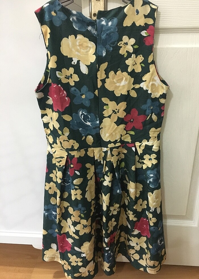 Kısa elbise - Görsel 2