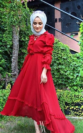 42 Beden Asimetrik fırfırlı elbise