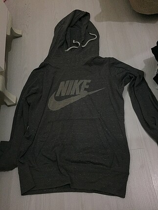 Kapüşonlu sweatshirt