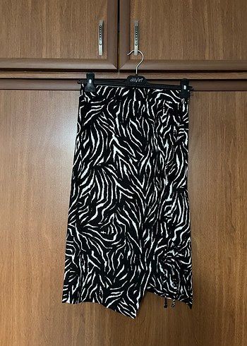 Zebra Desenli Pilili Midi Etek