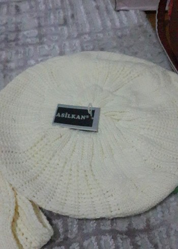 Beyaz Örgü Kadın Eldiveni ve Bere Seti - Görsel 6