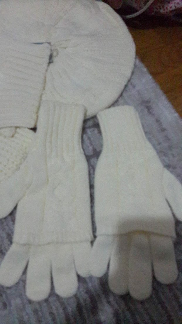 Beyaz Örgü Kadın Eldiveni ve Bere Seti - Görsel 3