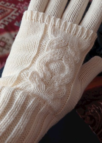 Beyaz Örgü Kadın Eldiveni ve Bere Seti - Görsel 10