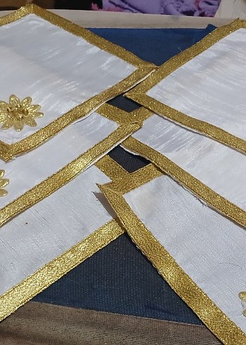 Beyaz ve Altın Detaylı kokteyl peçete - Görsel 4