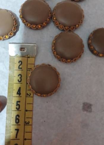 Bej Yuvarlak taşlı düğmeler - Görsel 5