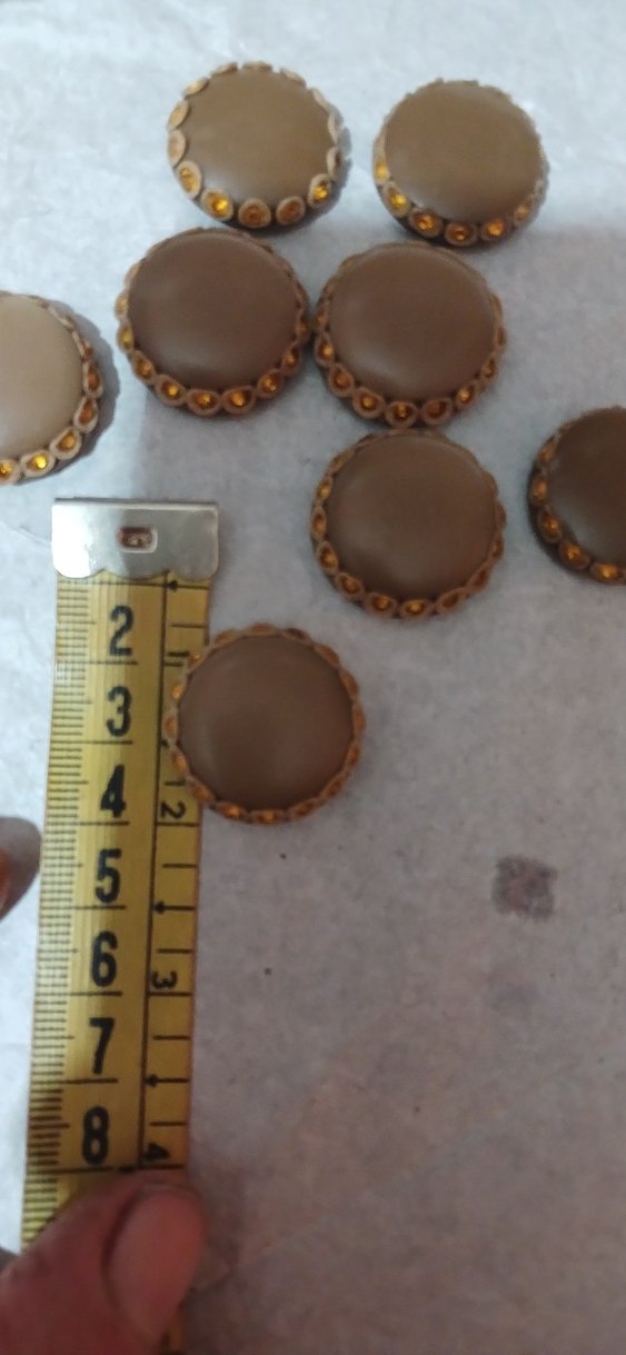 Bej Yuvarlak taşlı düğmeler - Görsel 5