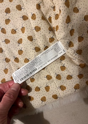 Kız Çocuk Beyaz Kürklü Kapüşonlu Yelek - Görsel 2