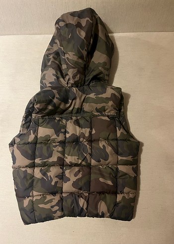 Erkek Çocuk Kamuflaj Desenli Kapüşonlu Yelek - Görsel 2