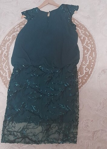Zümrüt yesili abiye