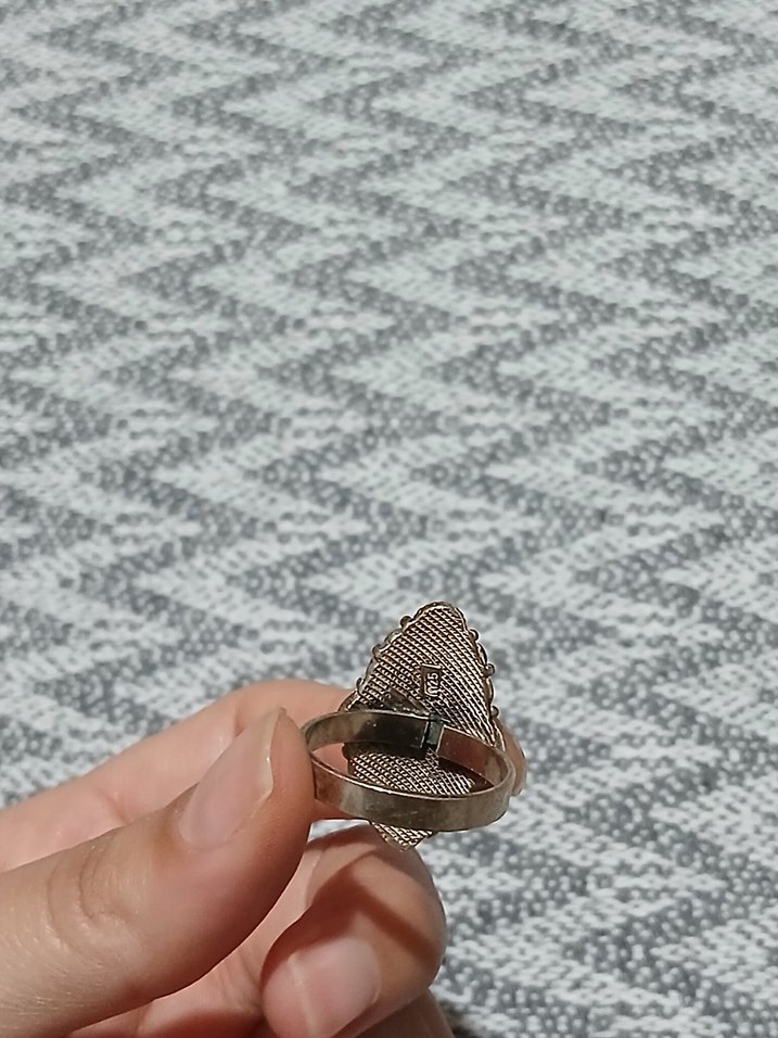 Siyah İşlemeli taşlı Gotik yüzük - Görsel 2