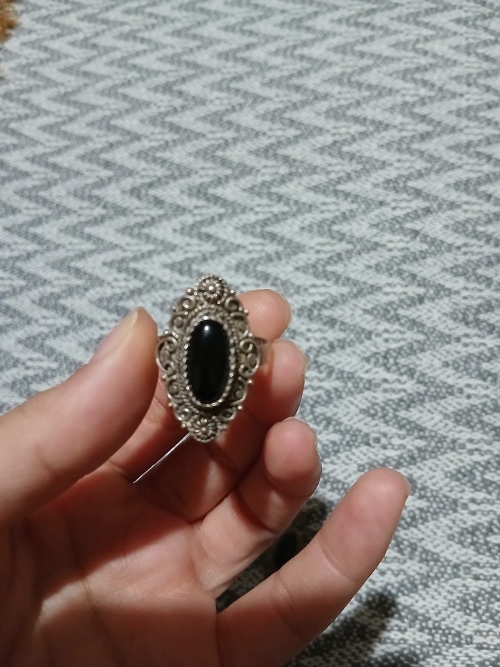 Siyah İşlemeli taşlı Gotik yüzük - Görsel 3