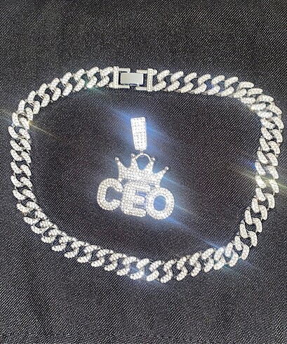 Iced Out Cuban Chain CEO Kolye