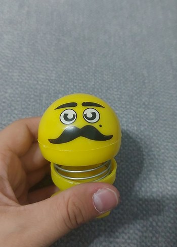  Beden yapışkanlı araba süsü