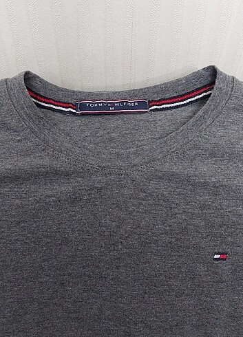 11-12 Yaş Beden Tommy Hilfiger Erkek Çocuk Tişört