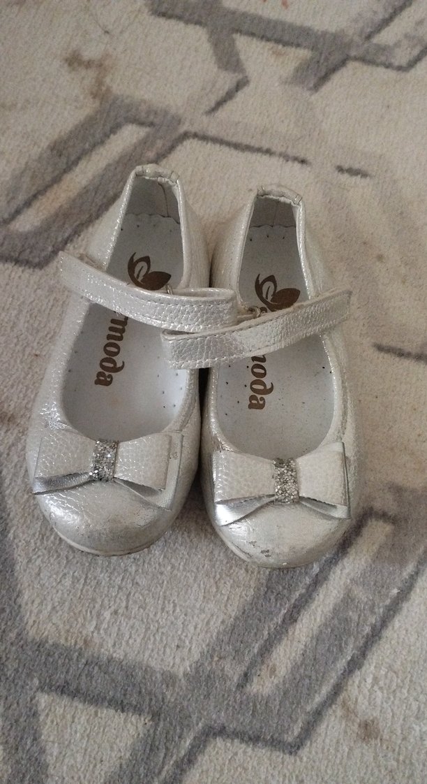 Beyaz Kız Çocuk Rugan Babet Ayakkabı - Görsel 2