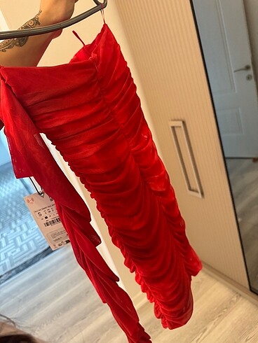 Zara zara kırmızı tül elbise