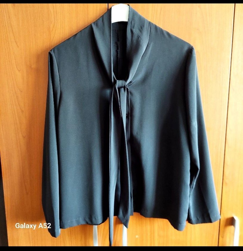 Siyah İpek Görünümlü Bağlamalı Klasik Gömlek - Görsel 2