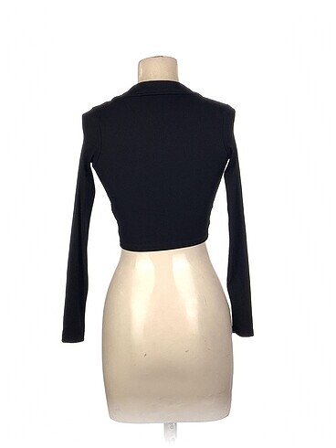 xs Beden Bershka Bluz %70 İndirimli.