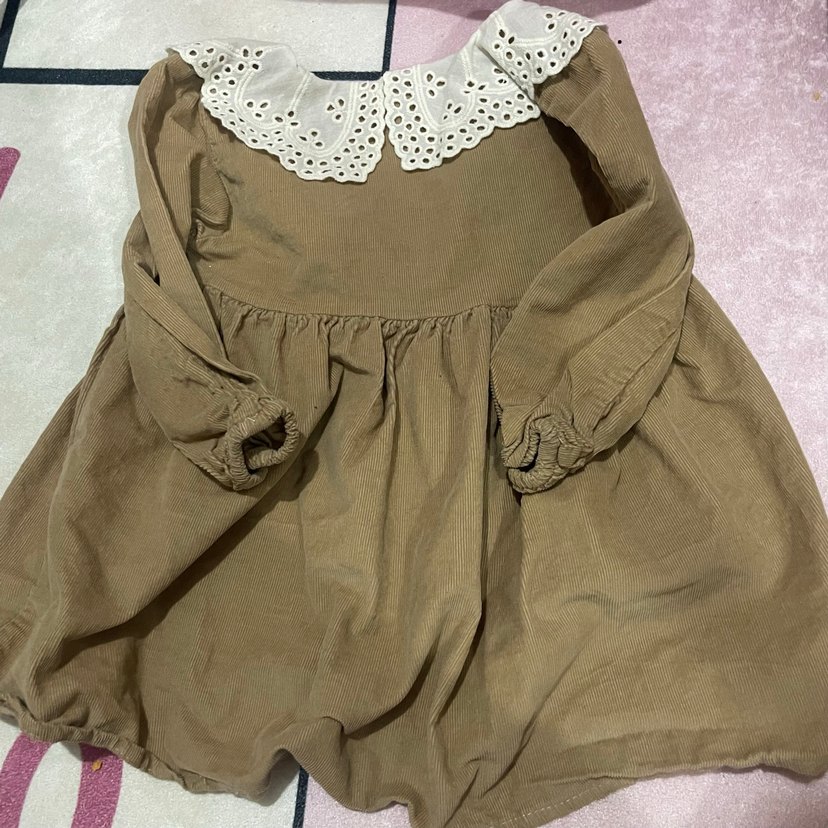 Bej Pamuklu Düğmeli Kız Elbisesi 12/18 ay - Görsel 2