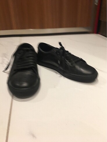 36 Beden siyah Renk Hotiç ayakkabı
