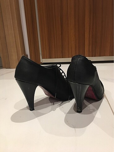 38 Beden siyah Renk Topuklu ayakkabı