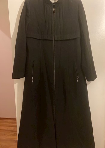 Uzun Siyah Fermuarlı Kadın Kaban - Görsel 3