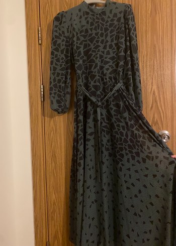 Kadın yeşil siyah Yılan Desenli Uzun Elbise - Görsel 4