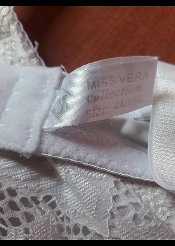 Nakışlı Beyaz Dantelli Sütyen - Görsel 4