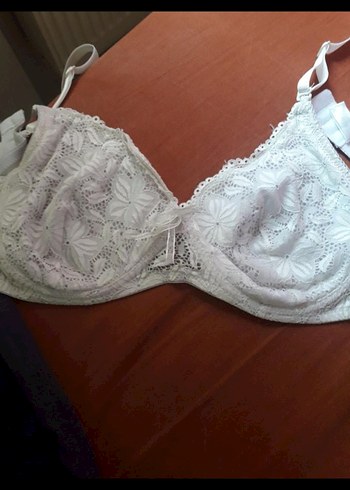 Nakışlı Beyaz Dantelli Sütyen - Görsel 2