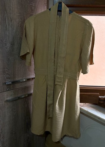 Bej Keten V Yakalı Kısa Tulum - Görsel 3