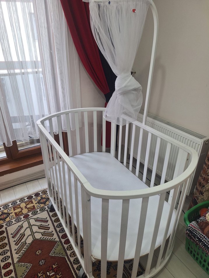 Beyaz Ahşap Bebek Beşiği - Görsel 2